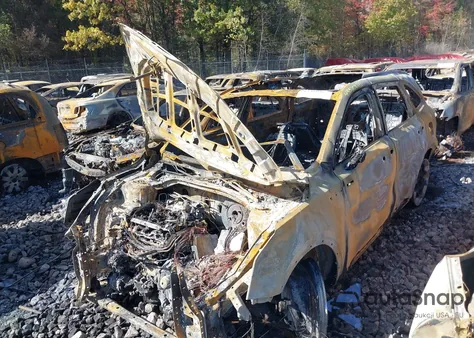 2025 Kia Sorento X-Line Sx z USA, uszkodzony, nr VIN 5XYRKDJF4SG335142